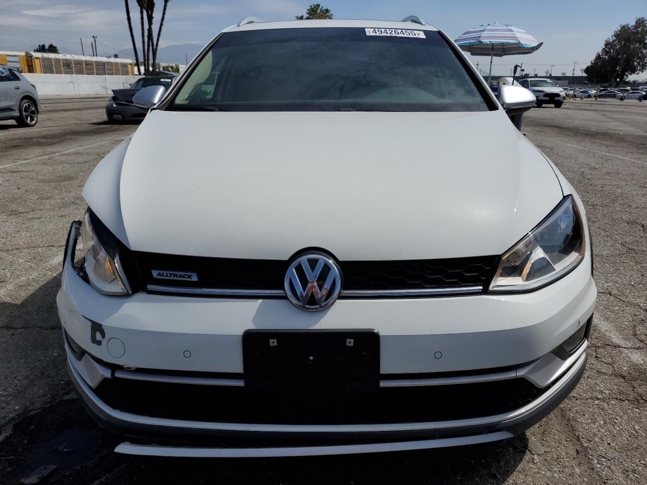 2017 Volkswagen Golf - Image 5