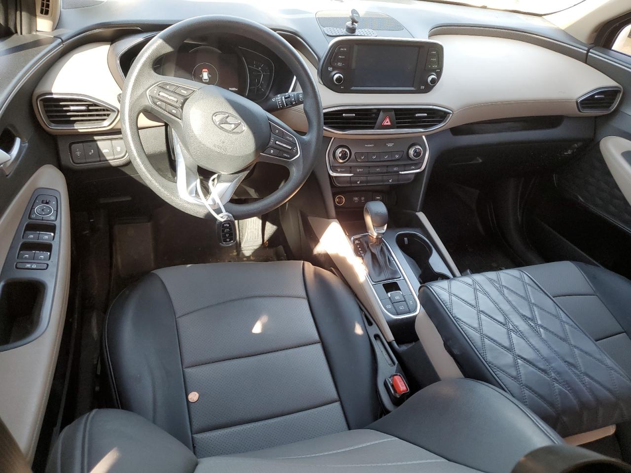 2019 Hyundai Santa Fe - Image 8
