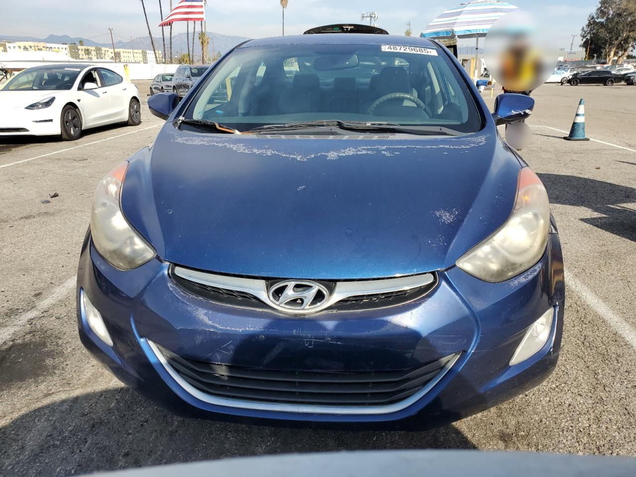 2013 Hyundai Elantra - Image 5