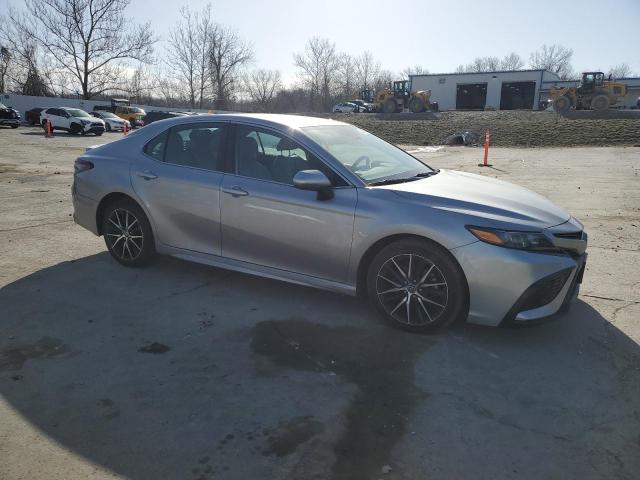  TOYOTA CAMRY 2021 Серебристый