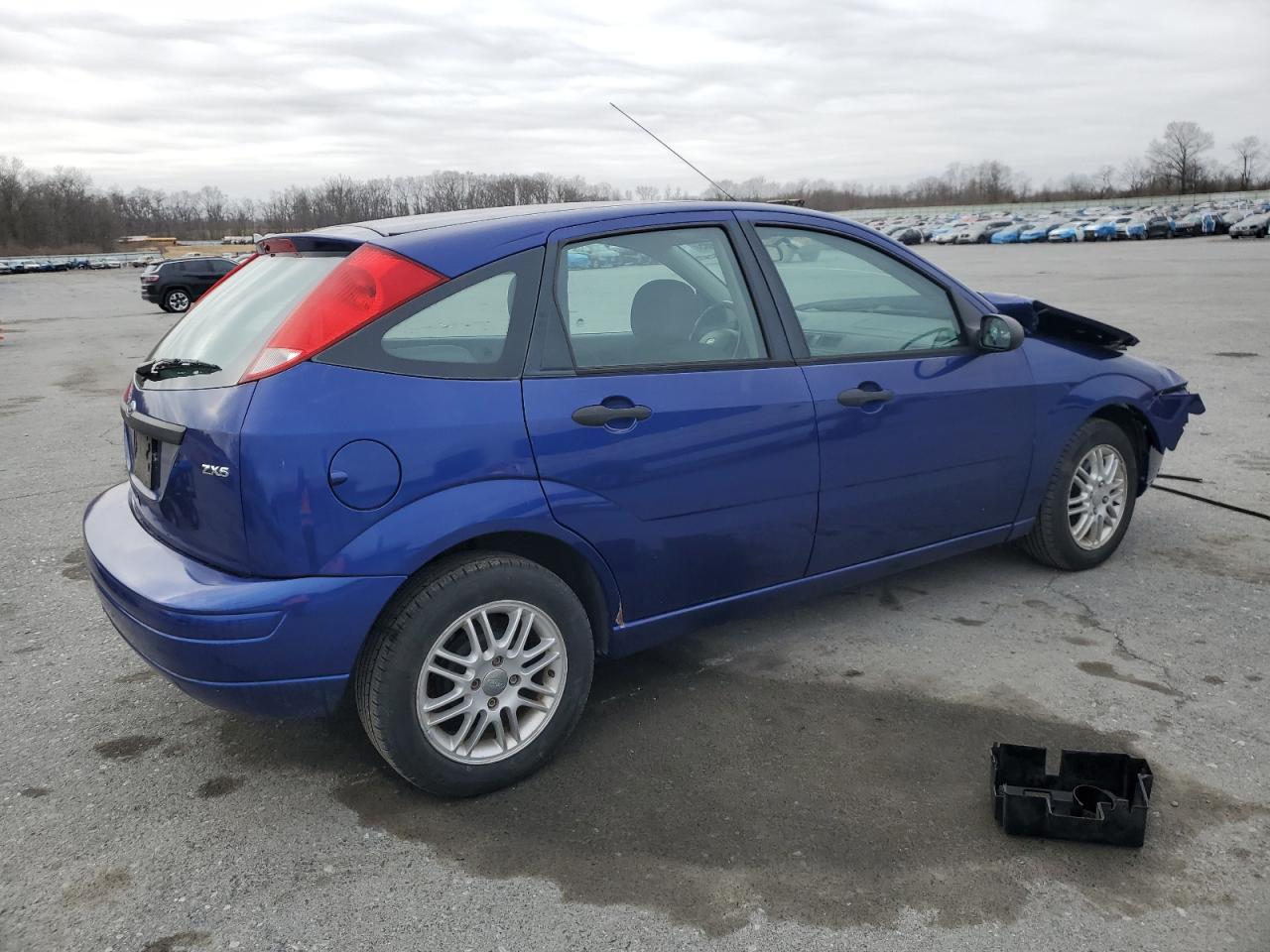 2005 Ford Focus - Image 3
