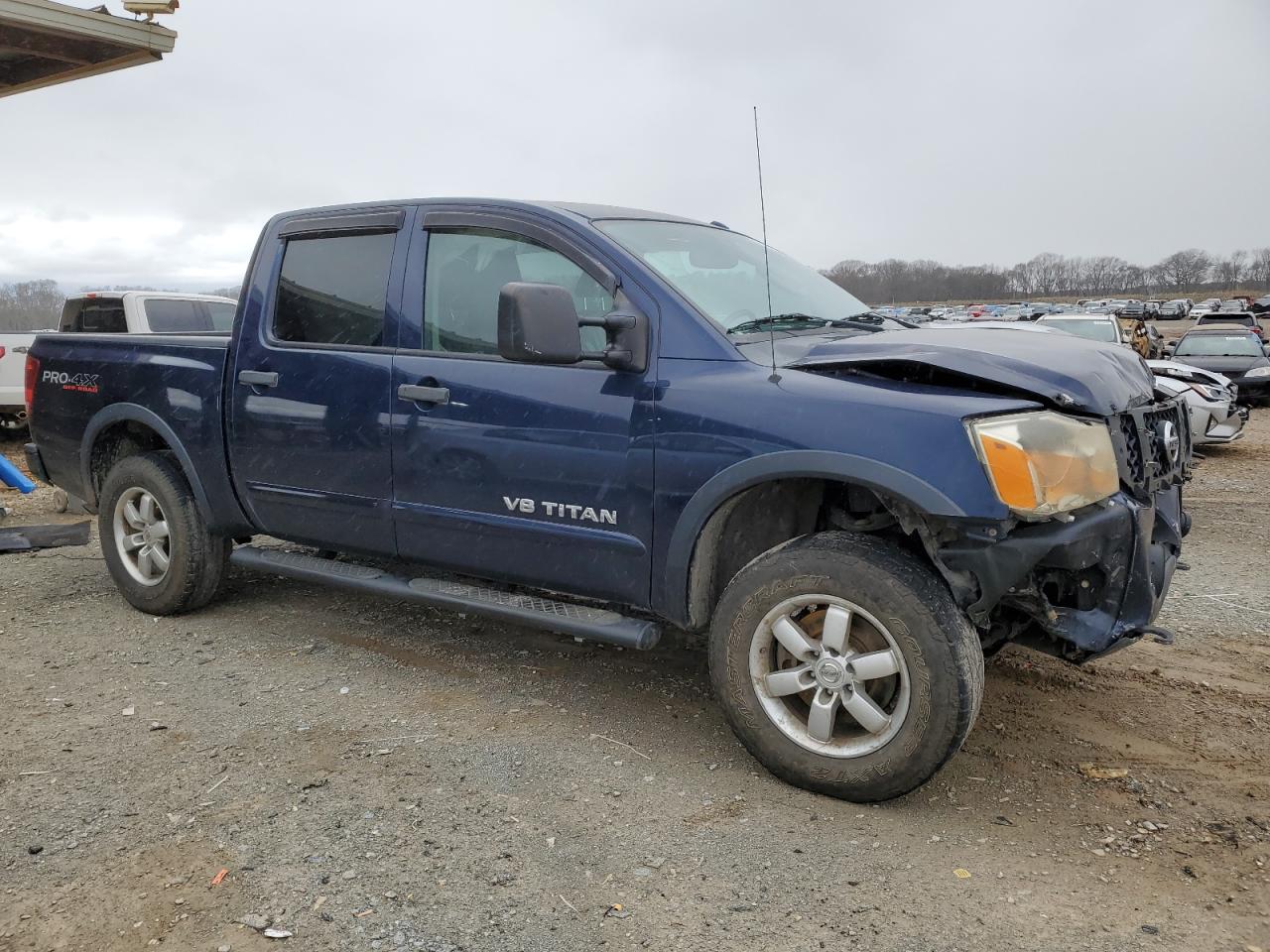 2011 Nissan Titan - Image 4