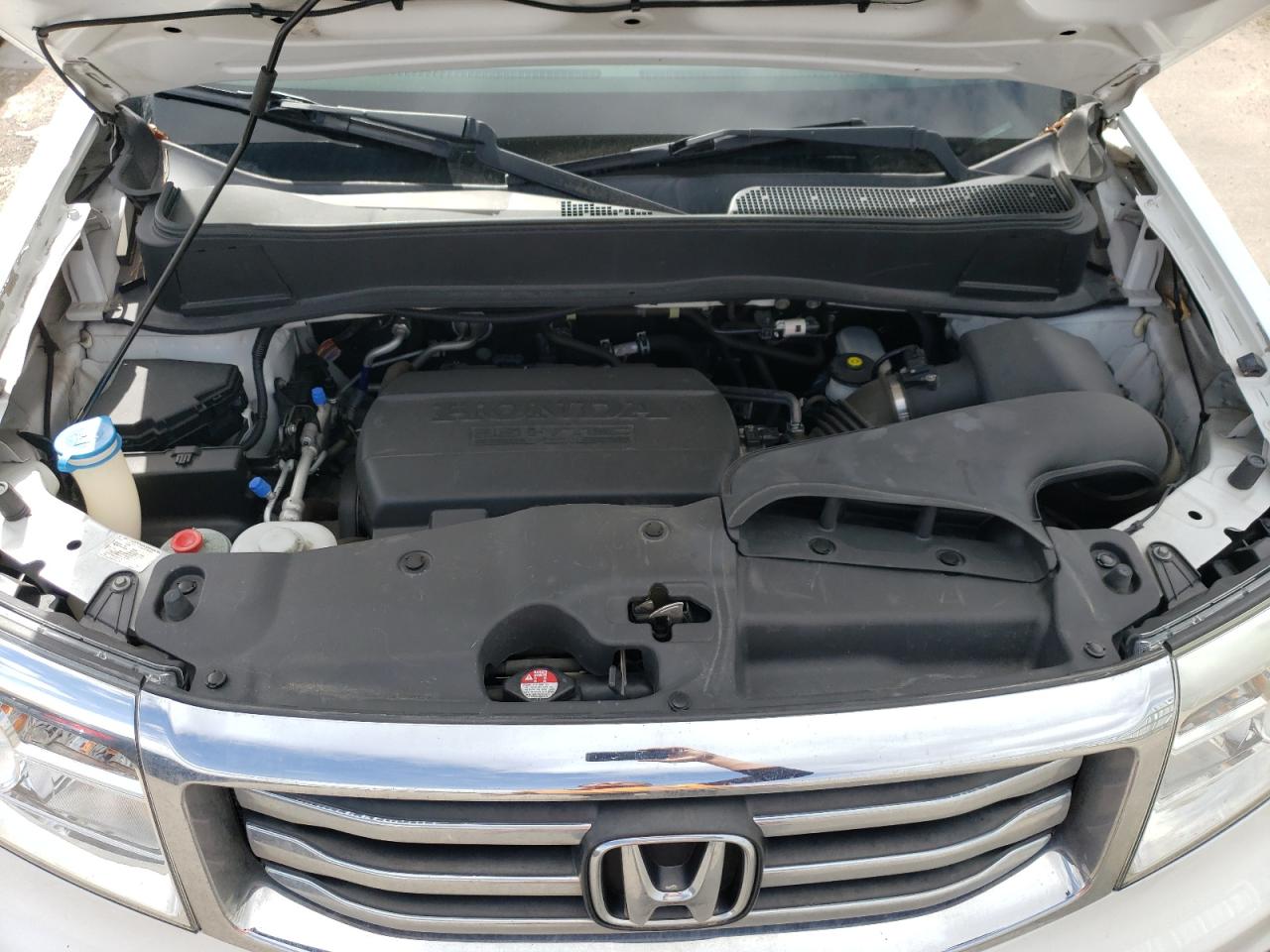 2014 Honda Pilot - Image 13