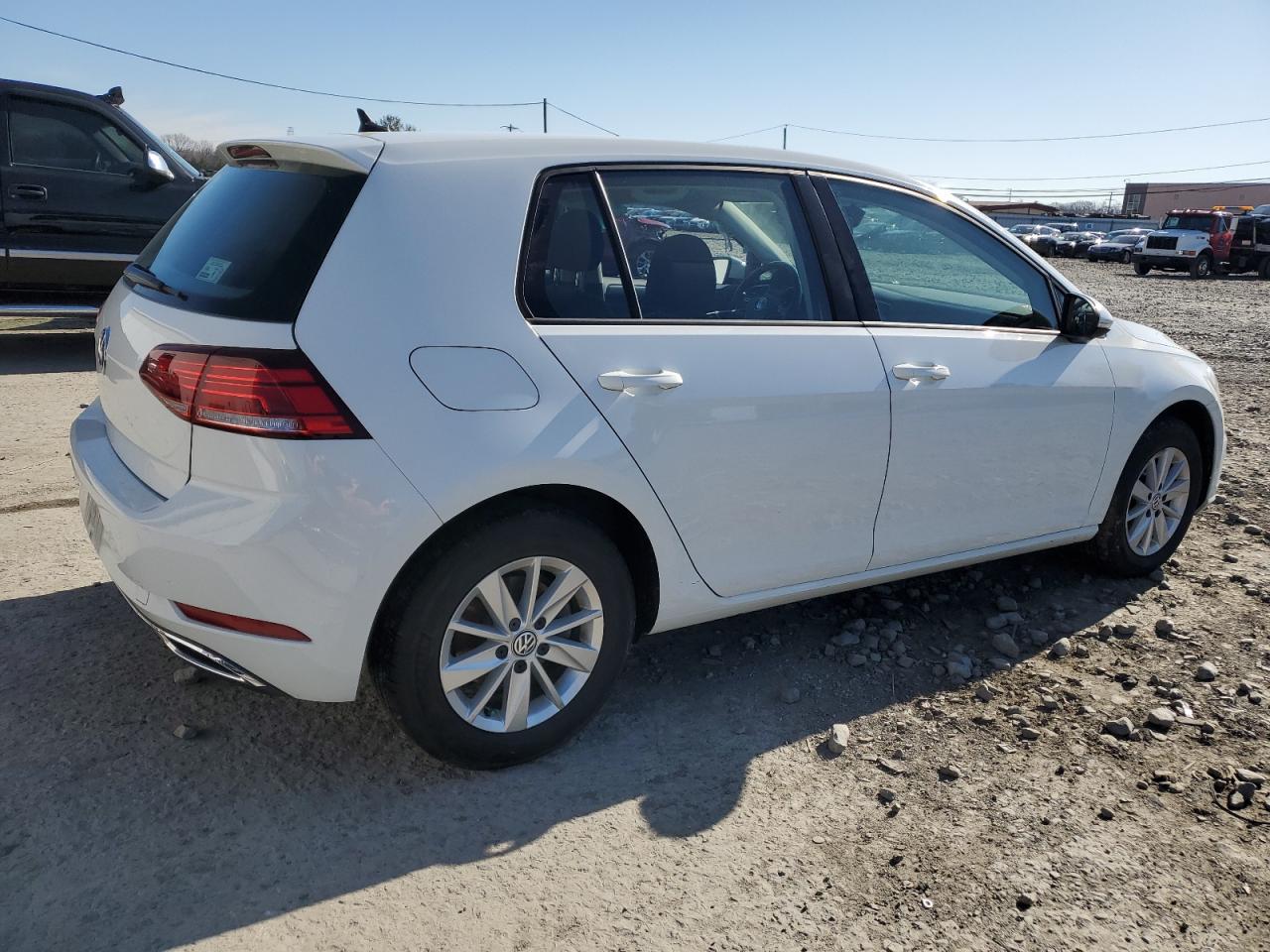 2019 Volkswagen Golf - Image 3