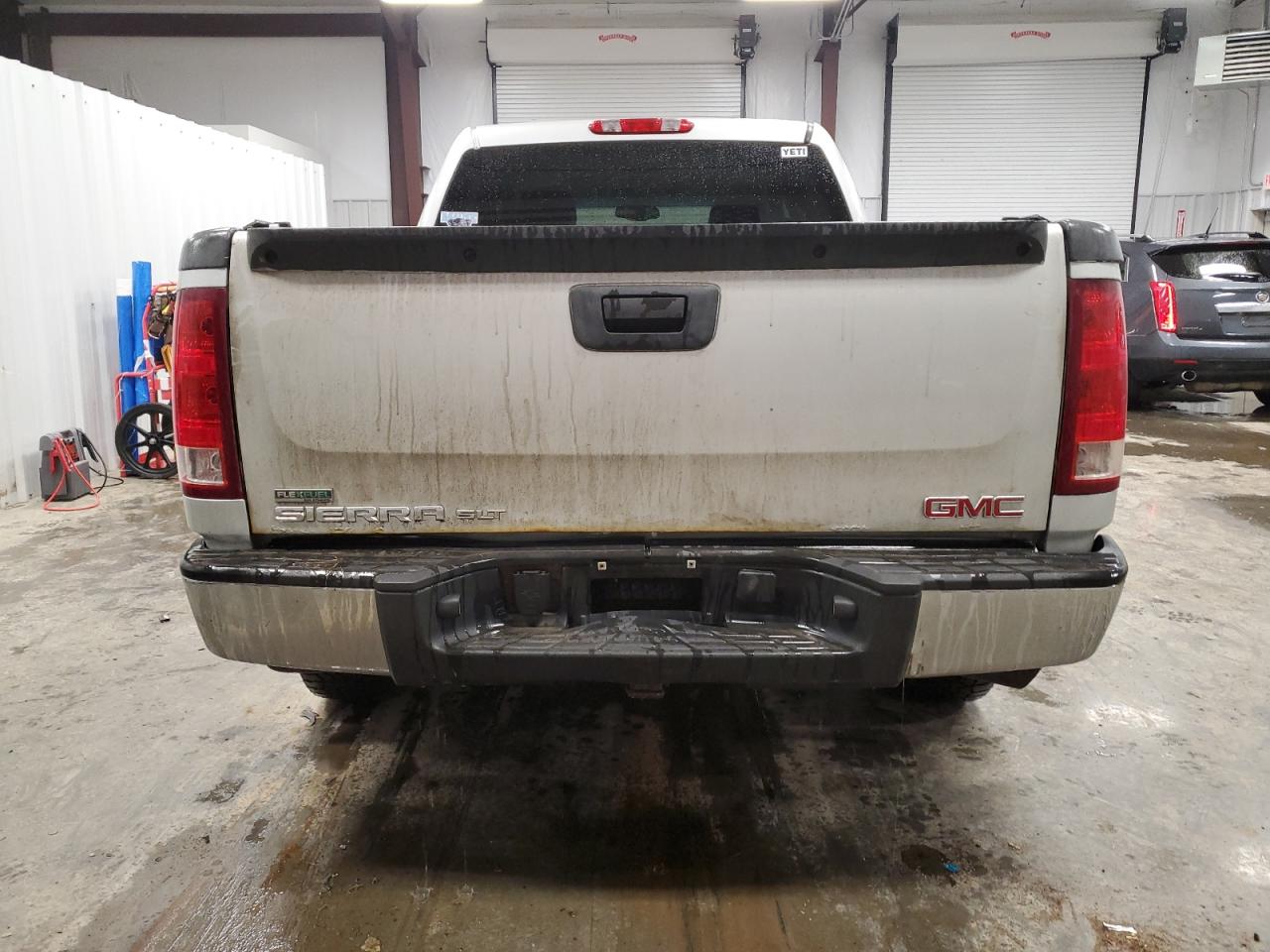 2010 GMC Sierra - Image 6