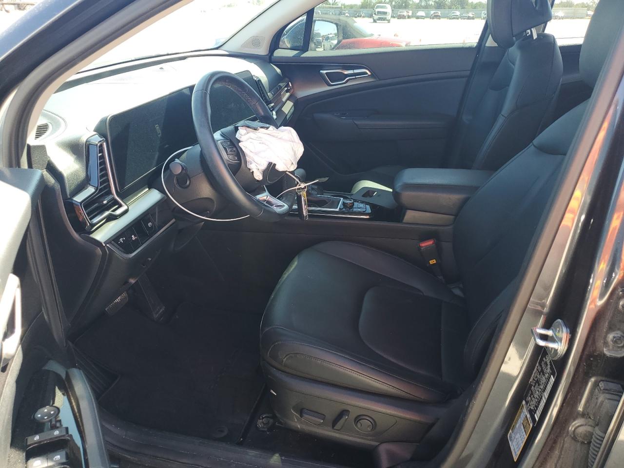 2023 Kia Sportage - Image 7