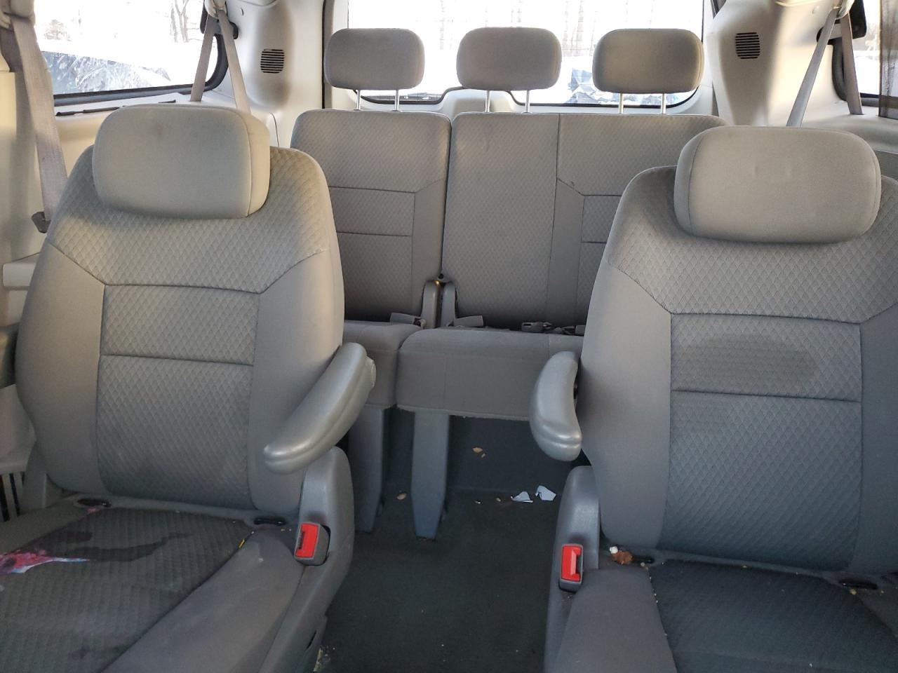 2010 Dodge Caravan - Image 10
