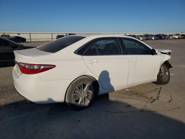  TOYOTA CAMRY 2016 Белый