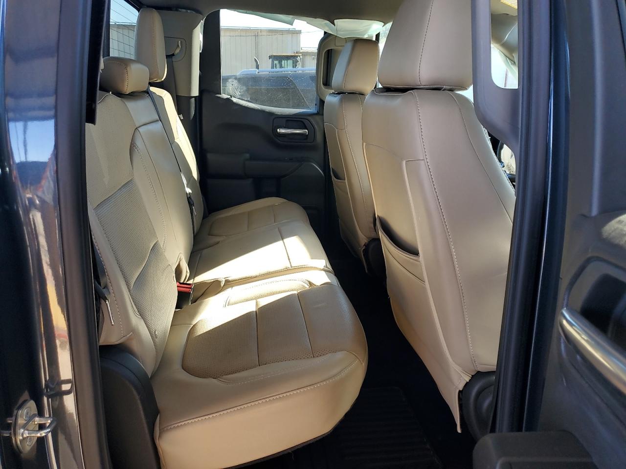2019 Chevrolet Silverado - Image 11