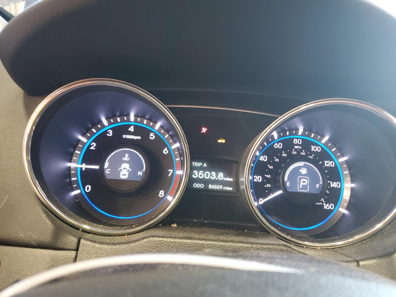 2013 Hyundai Sonata - Image 9