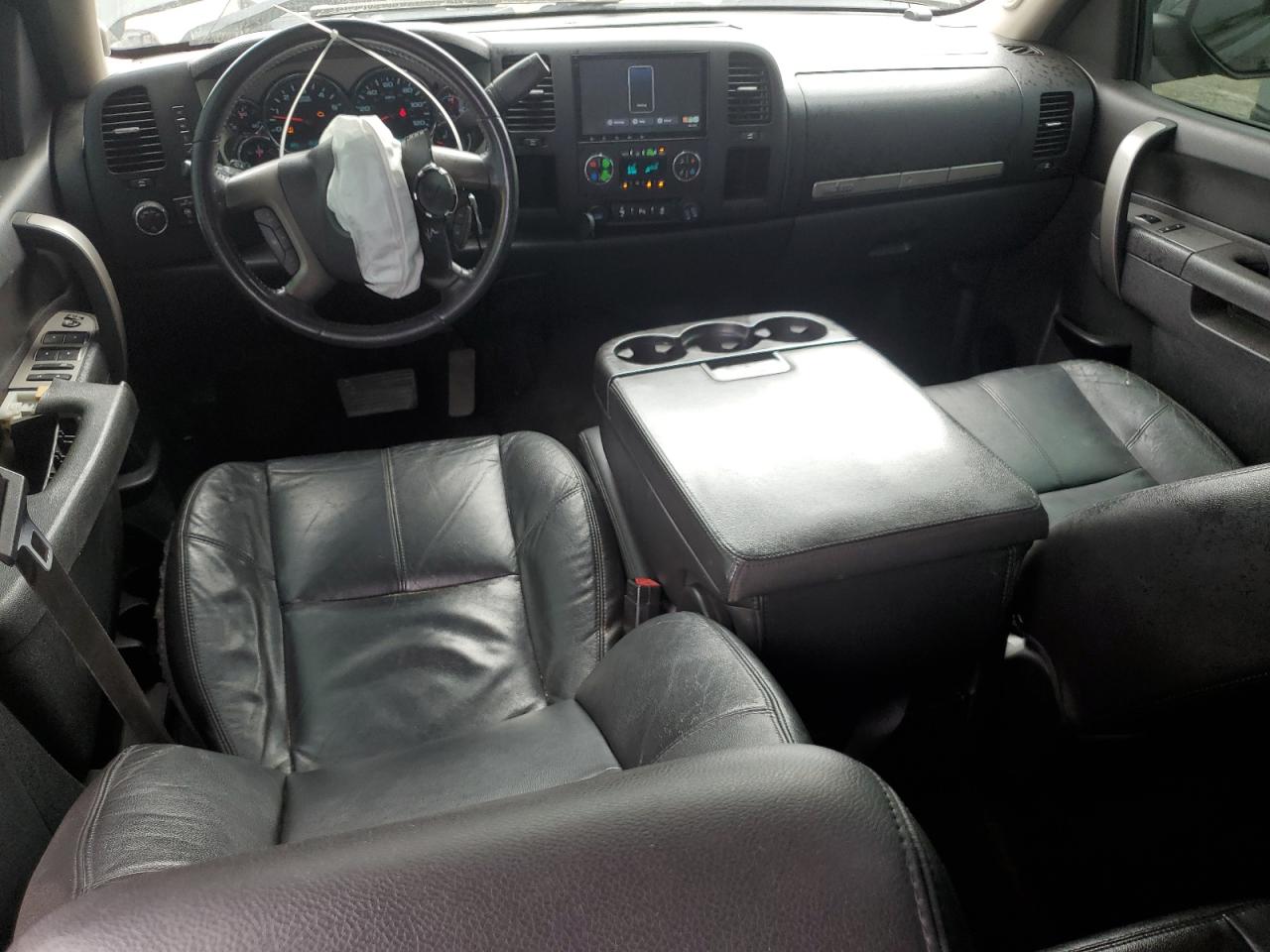 2013 Chevrolet Silverado - Image 8