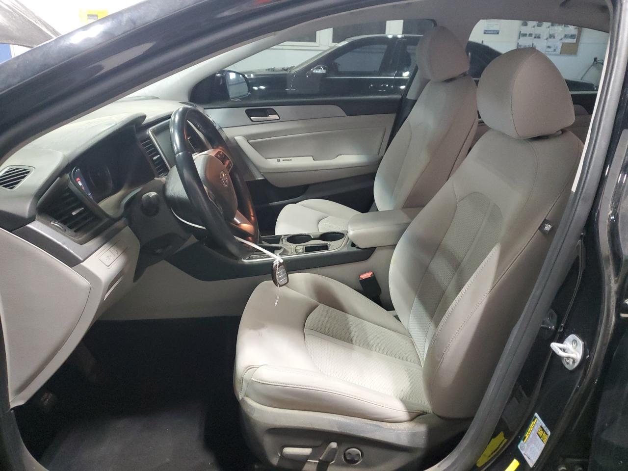 2018 Hyundai Sonata - Image 7