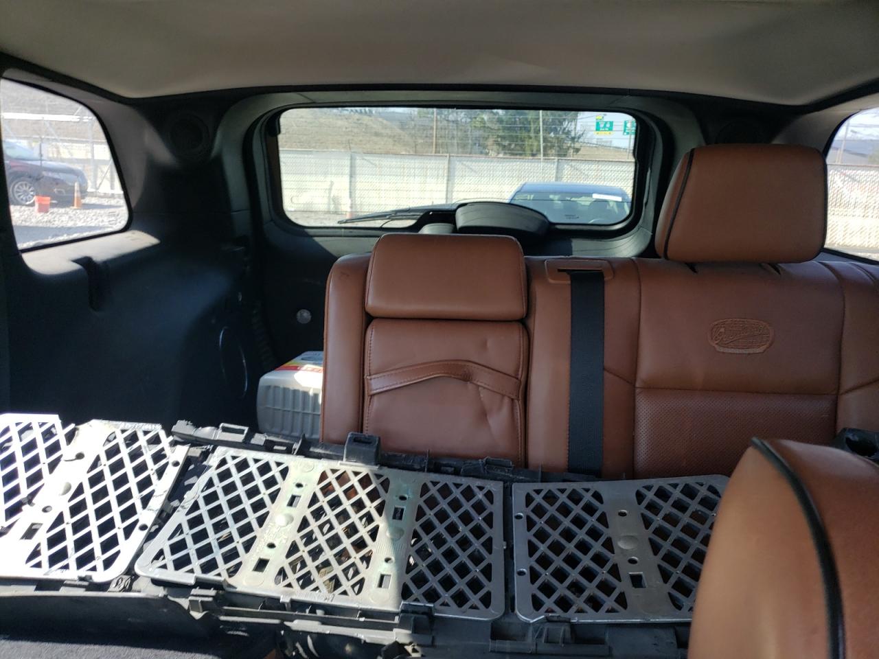 2011 Jeep Grand Cherokee - Image 10