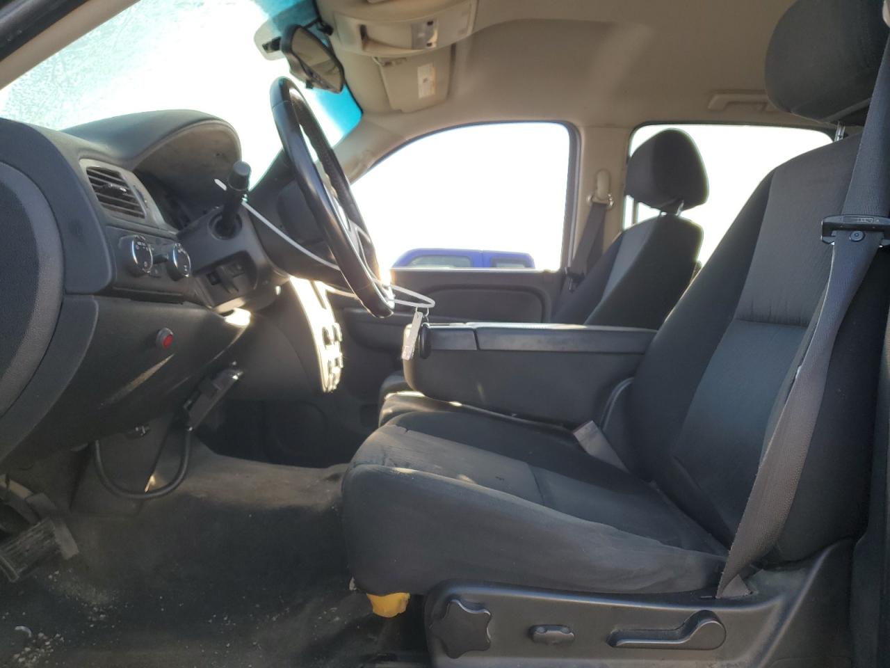 2010 Chevrolet Avalanche - Image 7