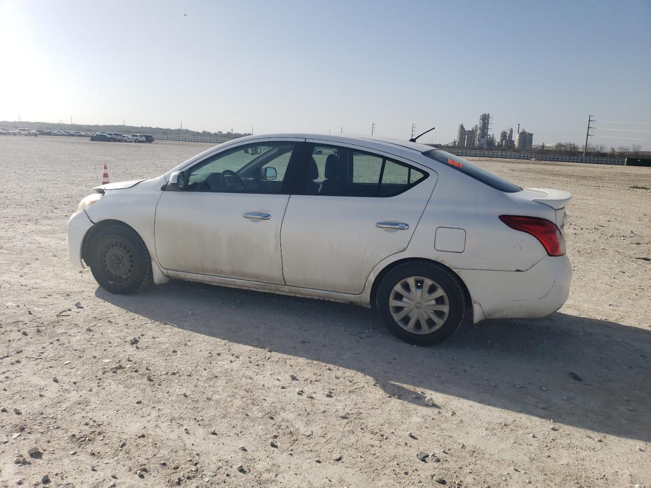 2014 Nissan Versa - Image 2