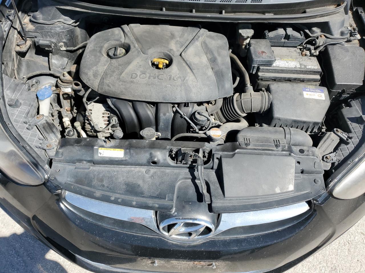 2011 Hyundai Elantra - Image 11