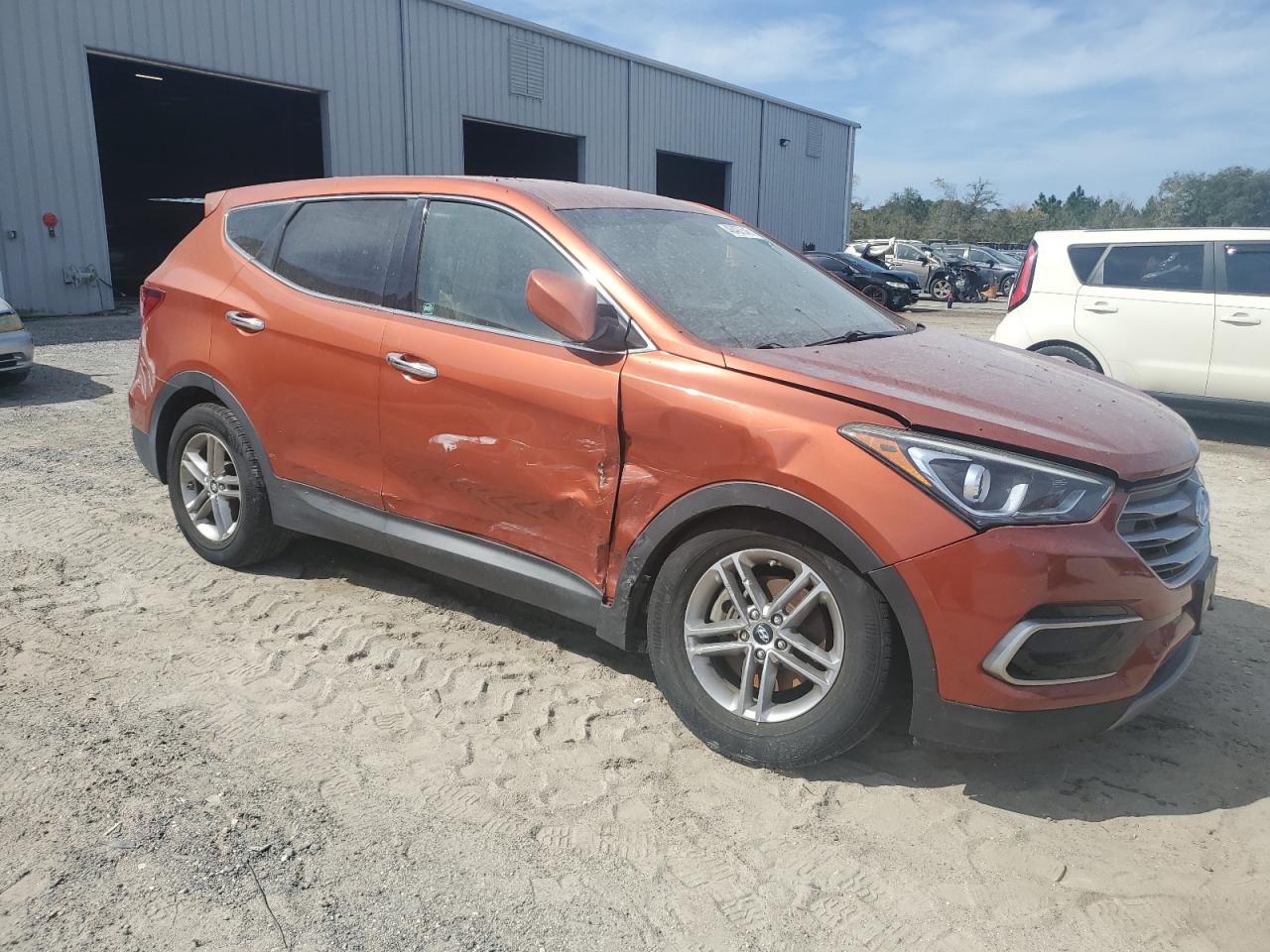 2017 Hyundai Santa Fe - Image 4