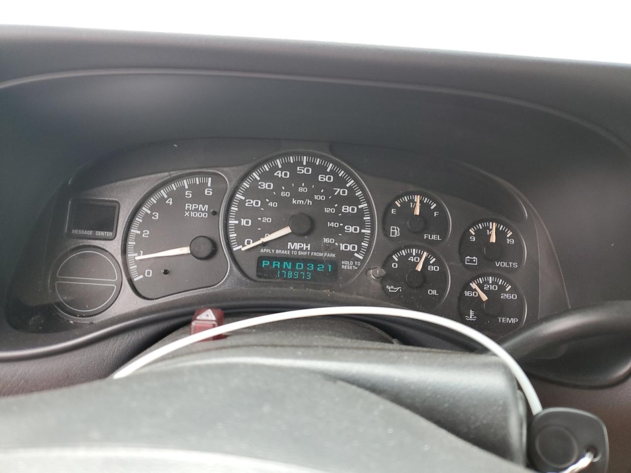 2001 Chevrolet Silverado - Image 9