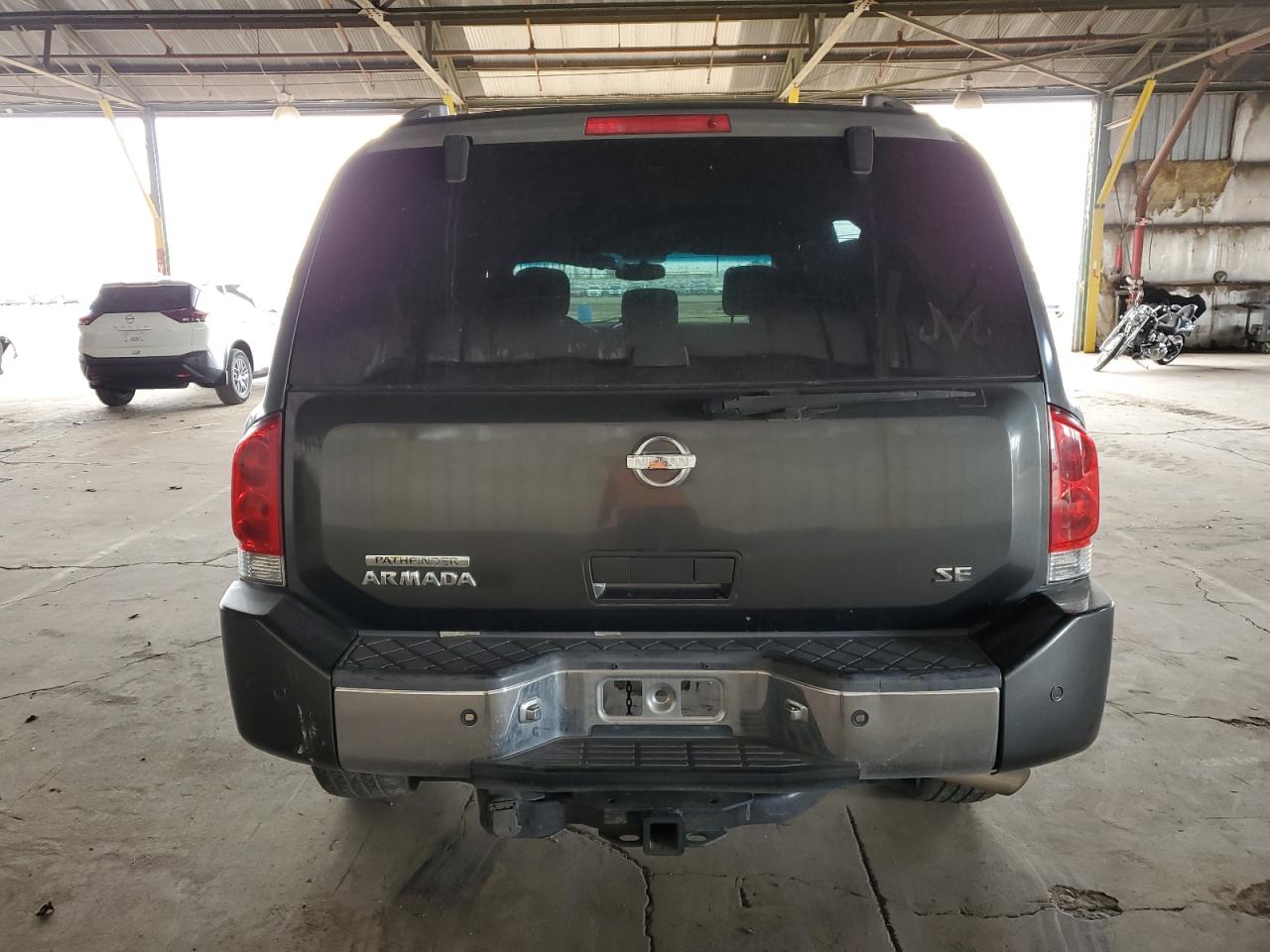 2004 Nissan Armada - Image 6