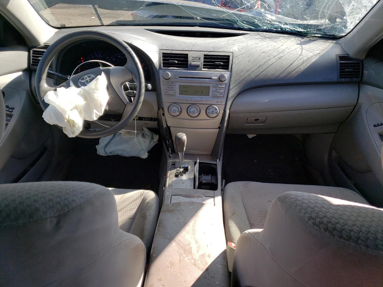 2011 Toyota Camry - Image 8