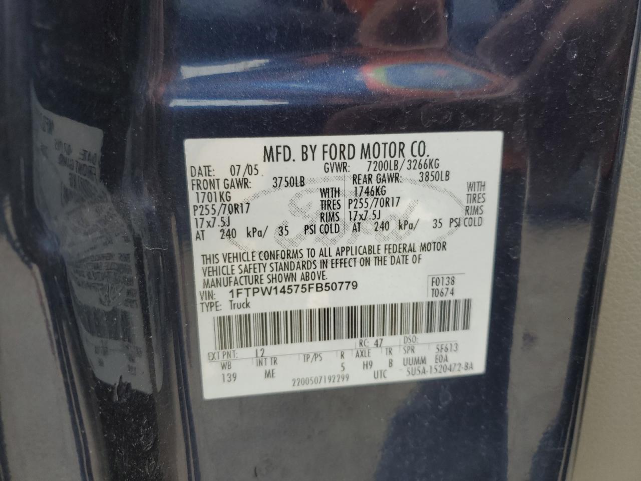 2005 Ford F-150 - Image 12