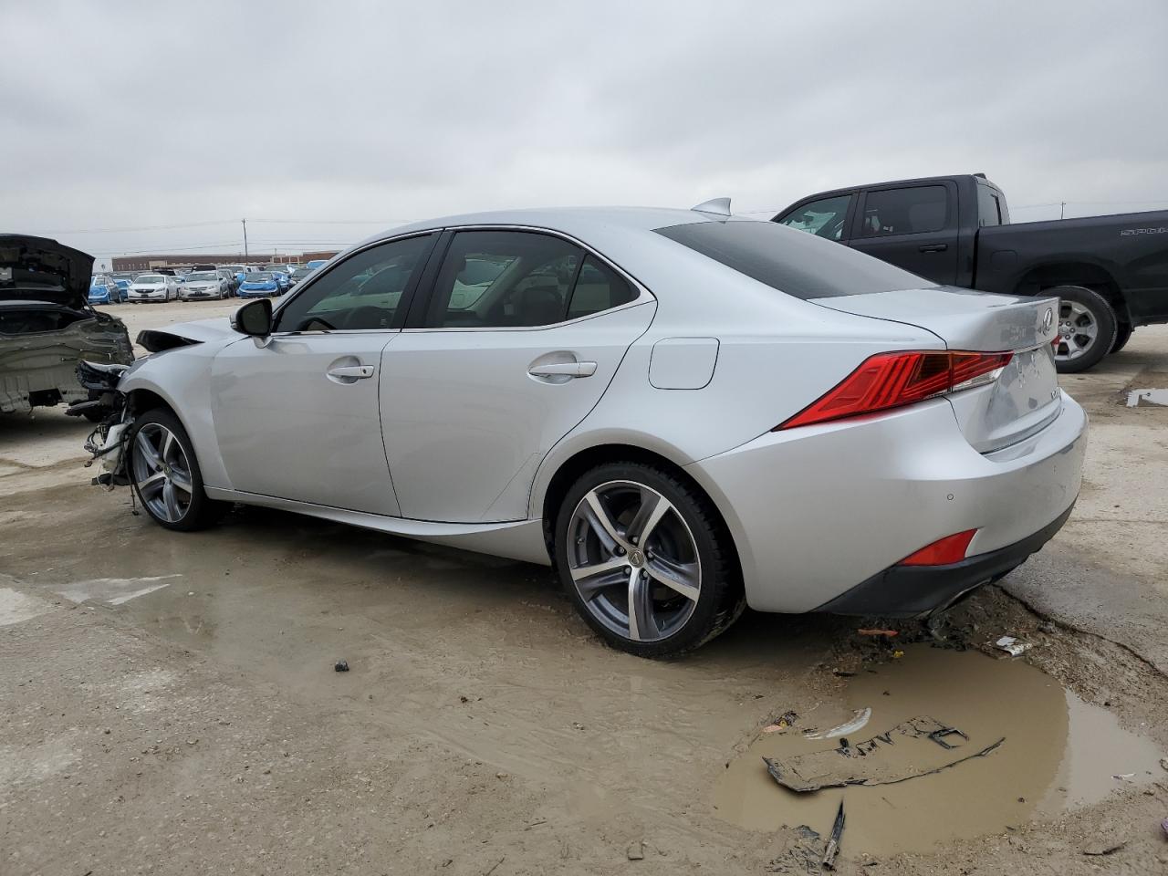 2017 Lexus IS - Image 2