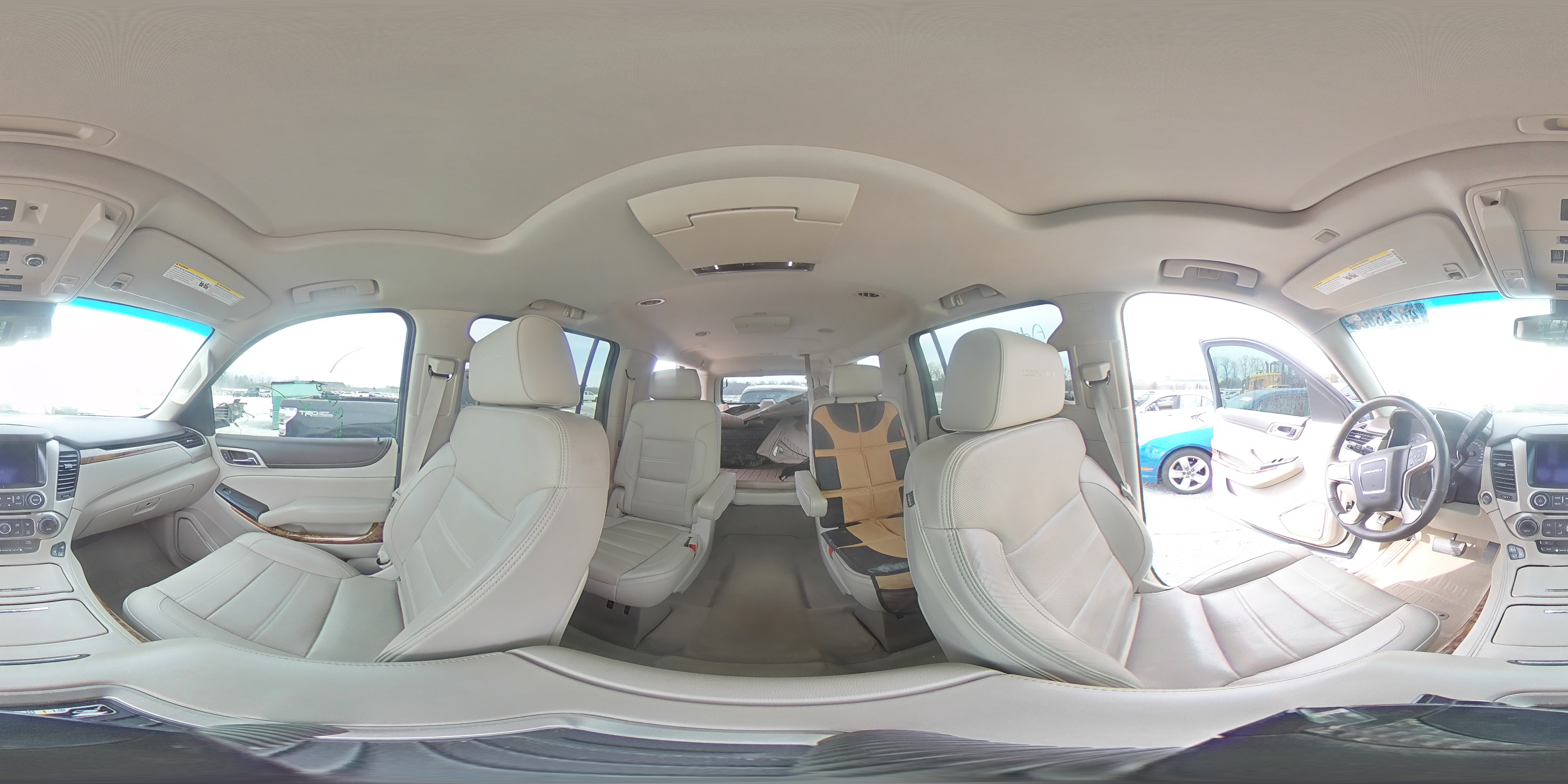 2015 GMC Yukon - Image 13
