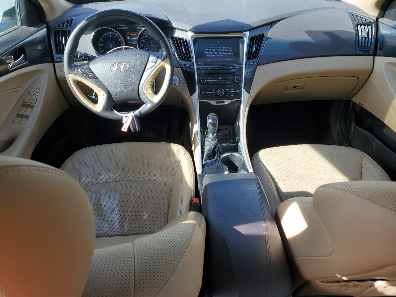 2014 Hyundai Sonata - Image 8