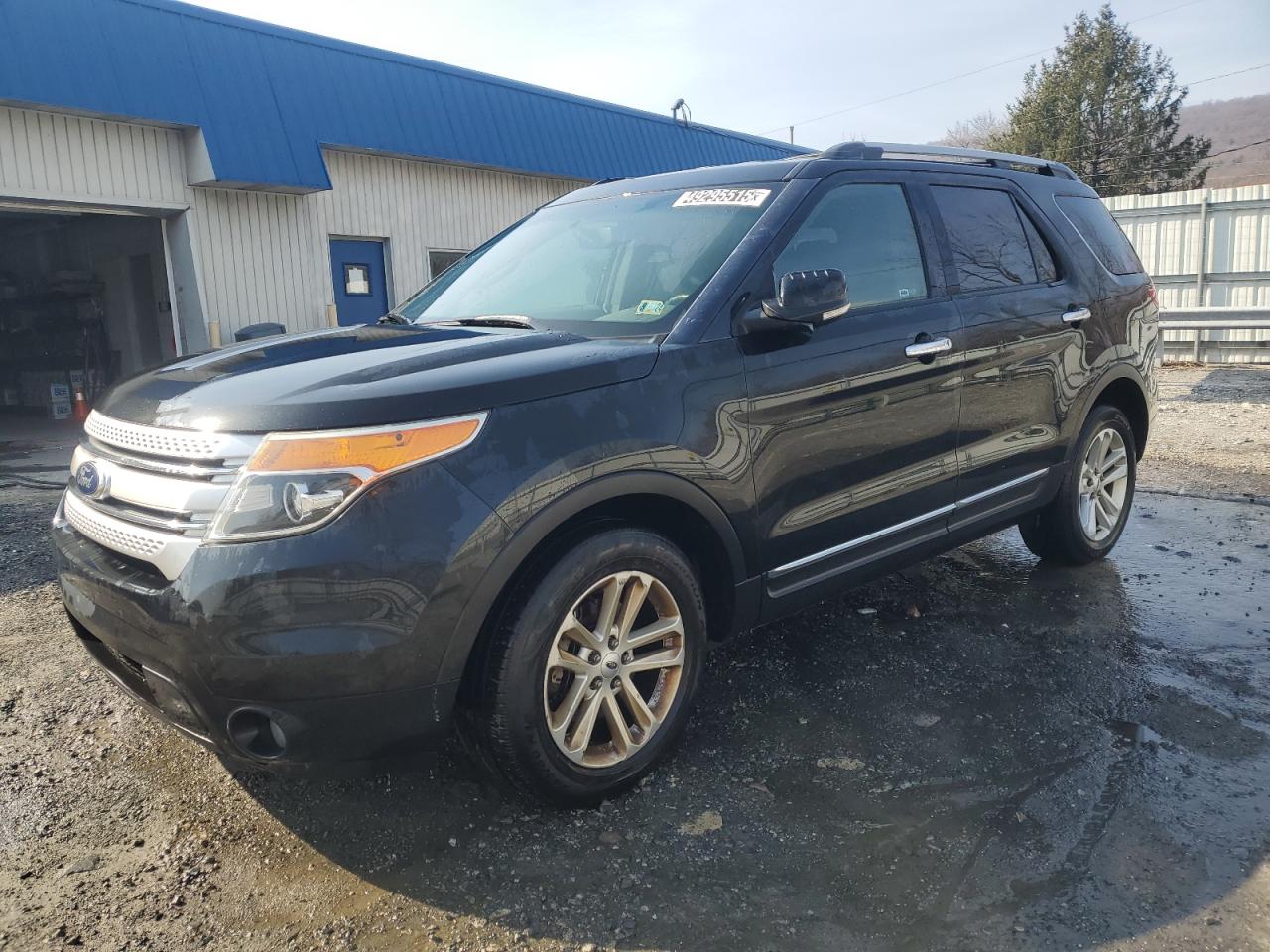 2015 Ford Explorer Xlt for Sale in Grantville, PA - Minor Dent/Scratches