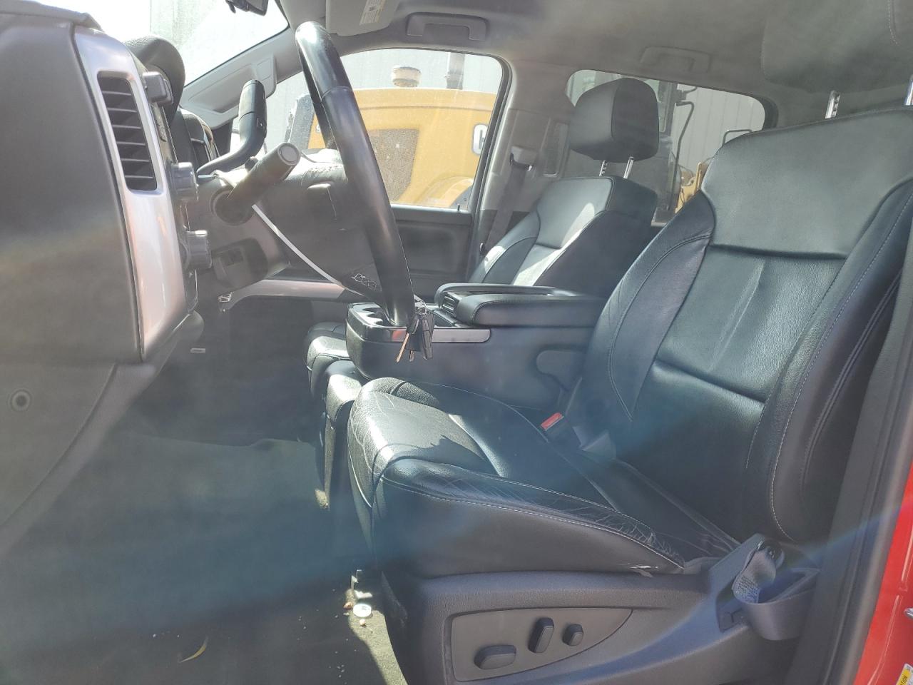 2017 Chevrolet Silverado - Image 7