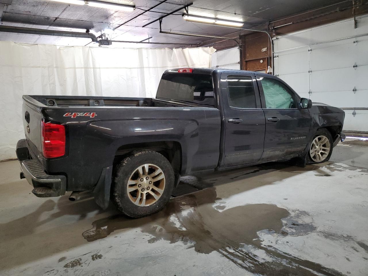 2015 Chevrolet Silverado - Image 3