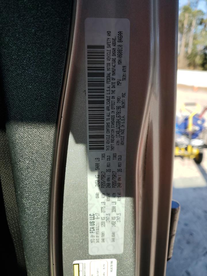 2017 Jeep Wrangler - Image 13
