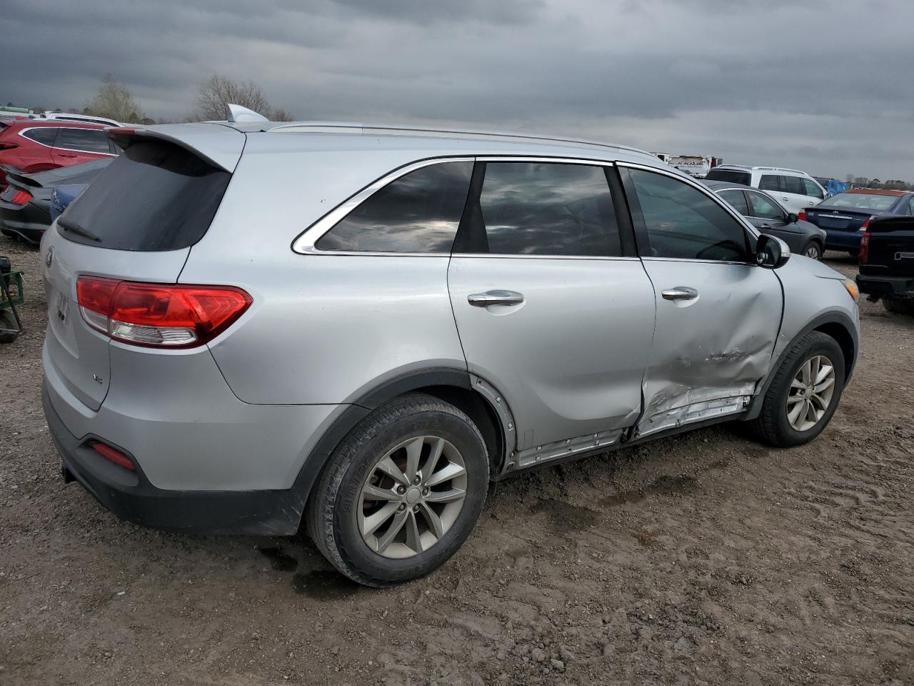 2016 Kia Sorento - Image 3