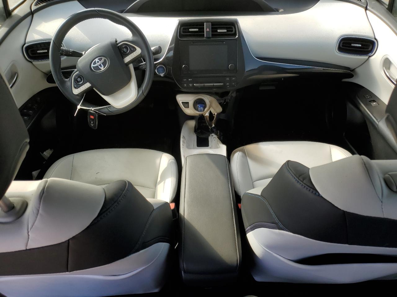 2017 Toyota Prius - Image 8