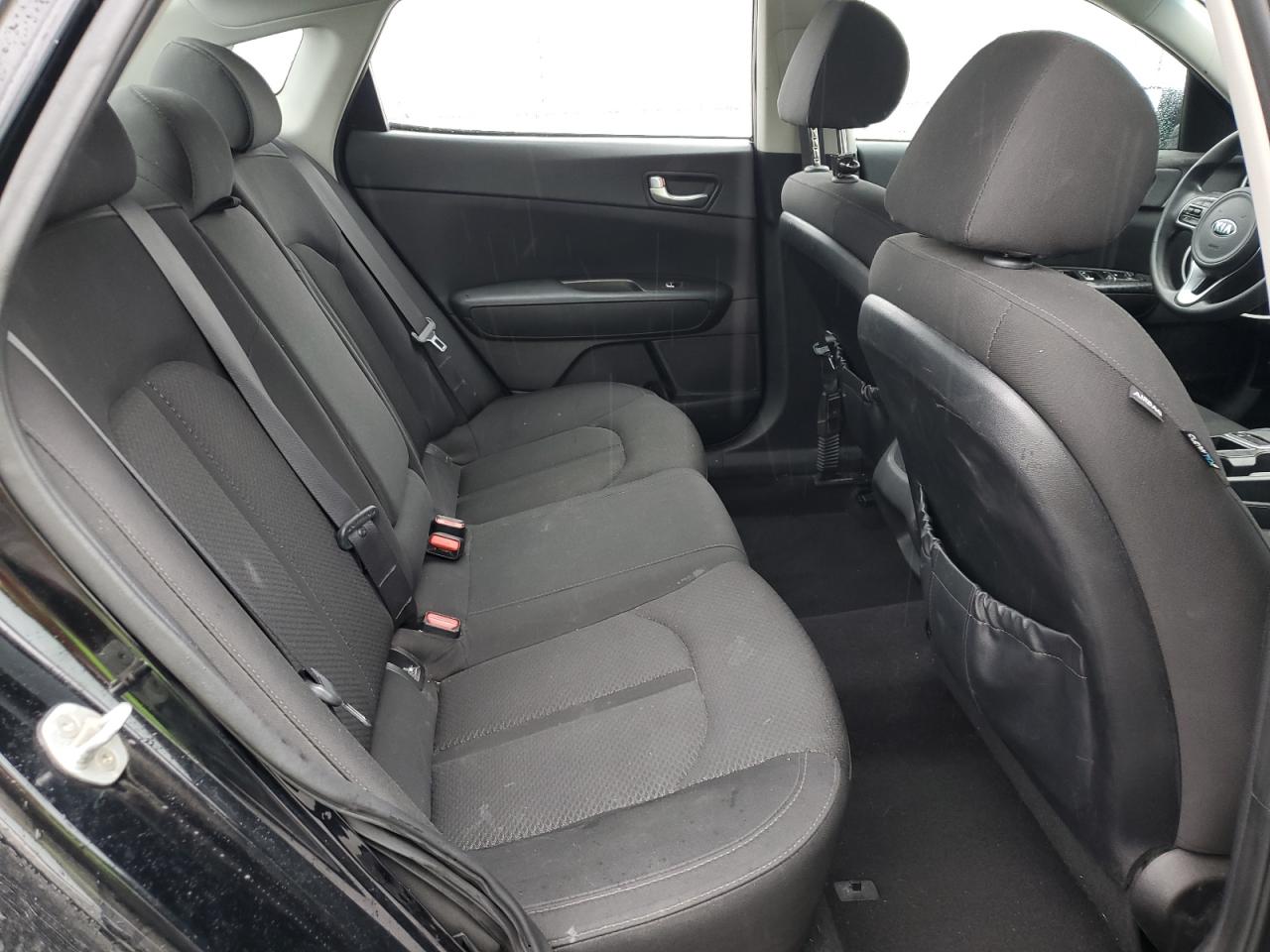 2017 Kia Optima - Image 10