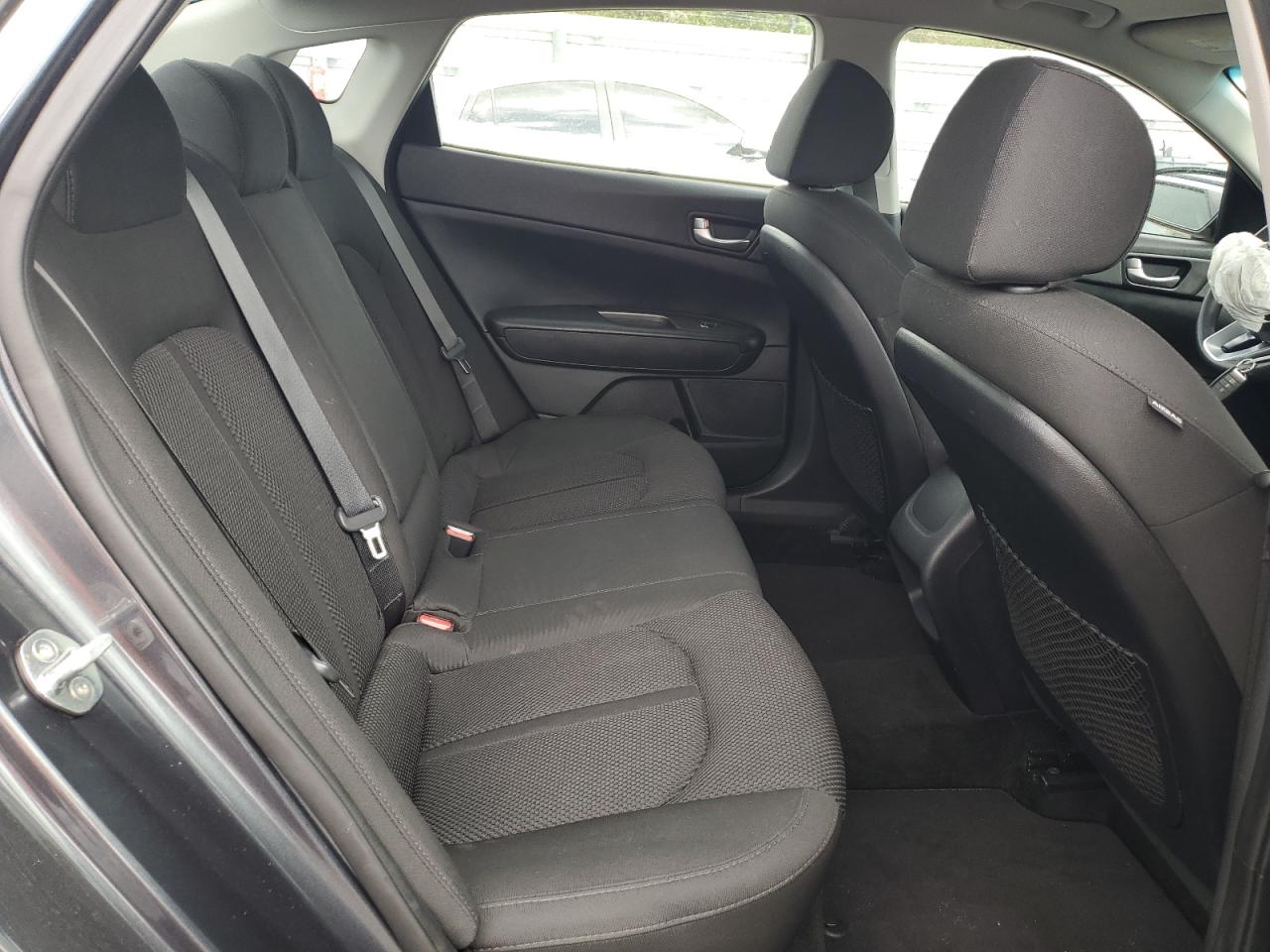 2020 Kia Optima - Image 10