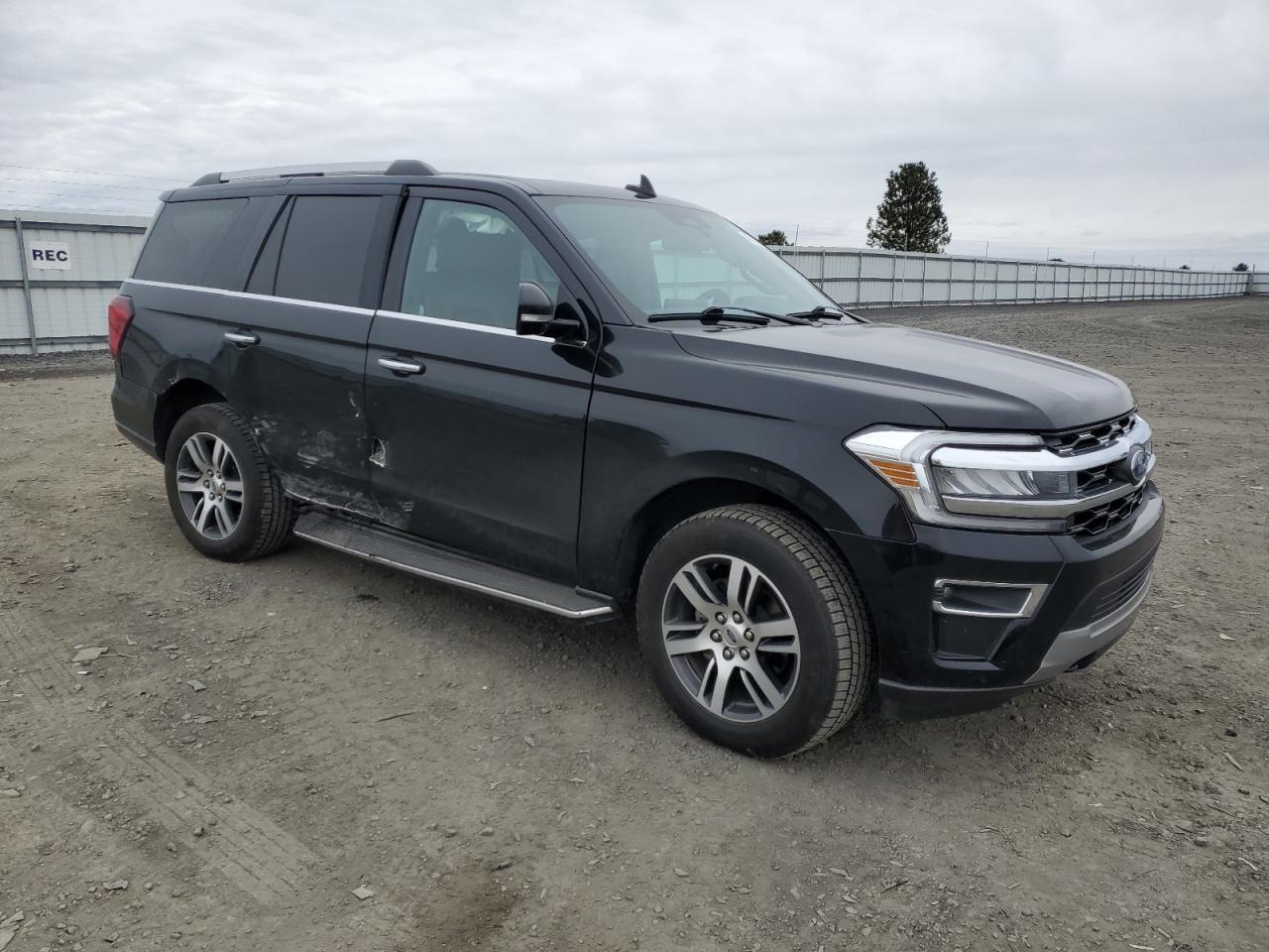 2022 Ford Expedition - Image 4