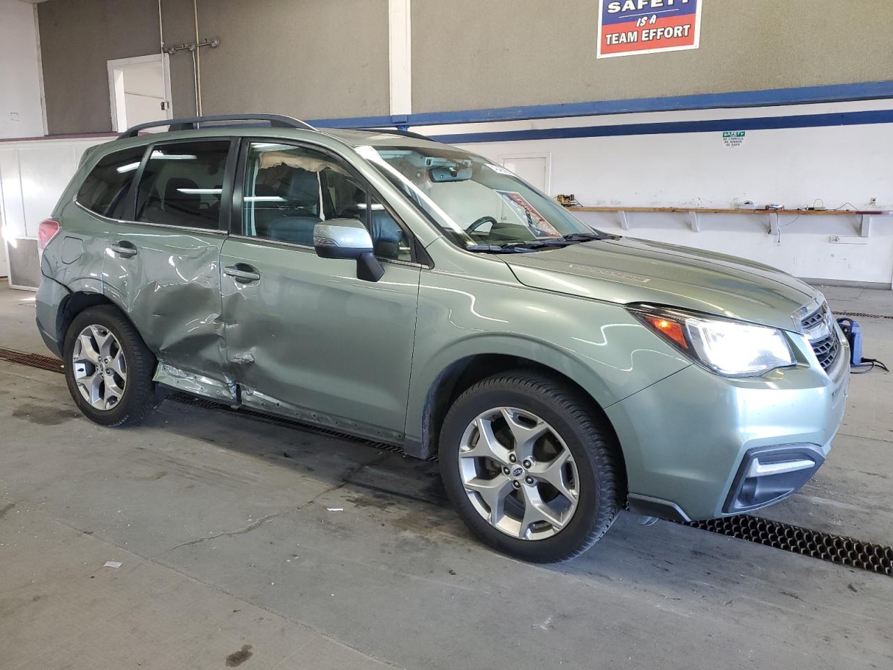 2017 Subaru Forester - Image 4