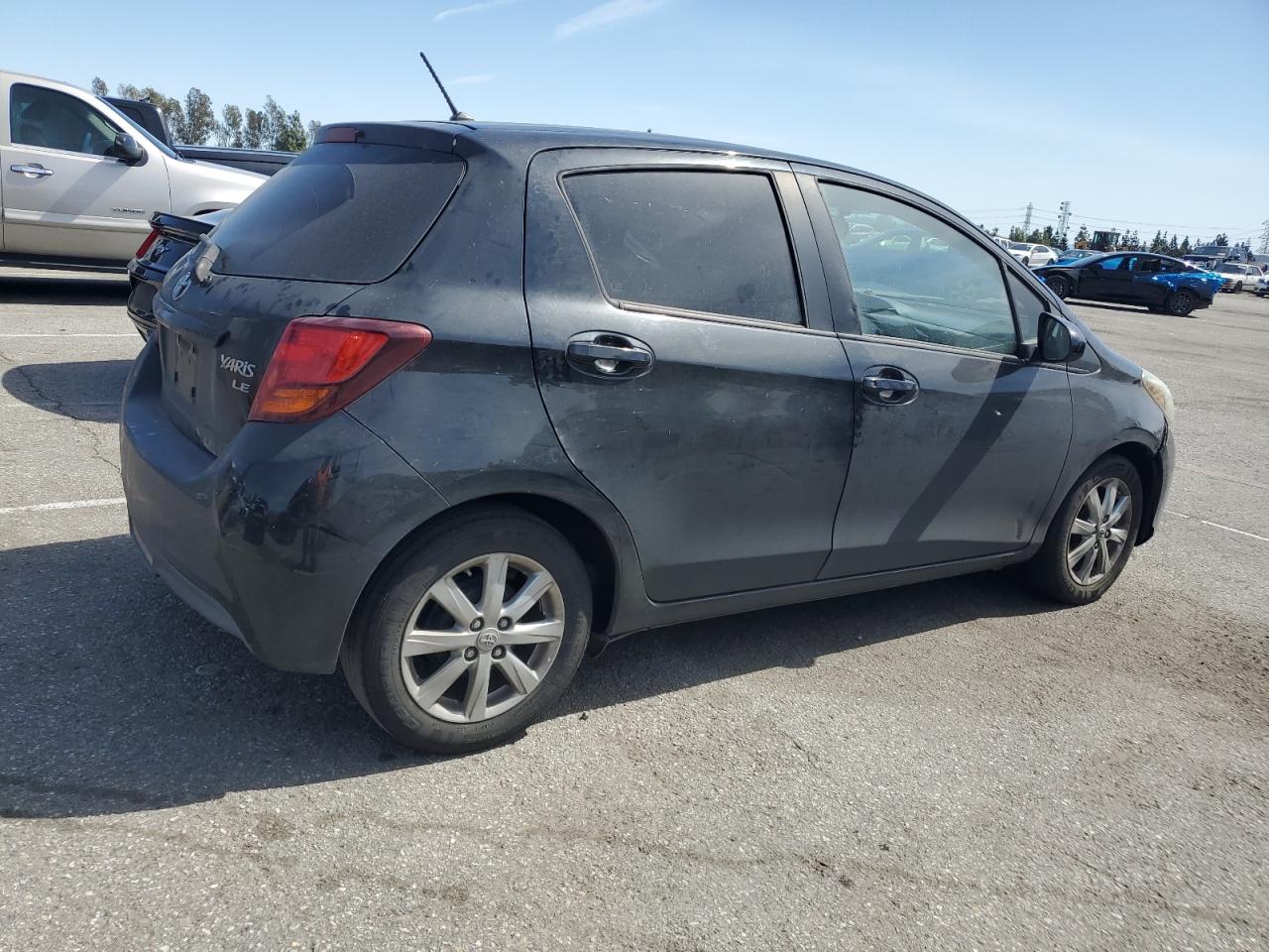 2015 Toyota Yaris - Image 3