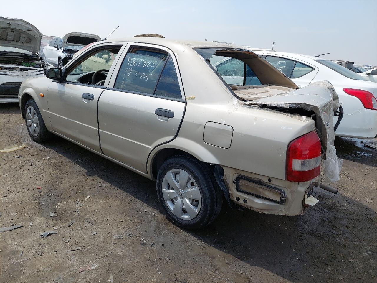 JM7BJ12M820204226 - 2002 Mazda 323 - #48639125