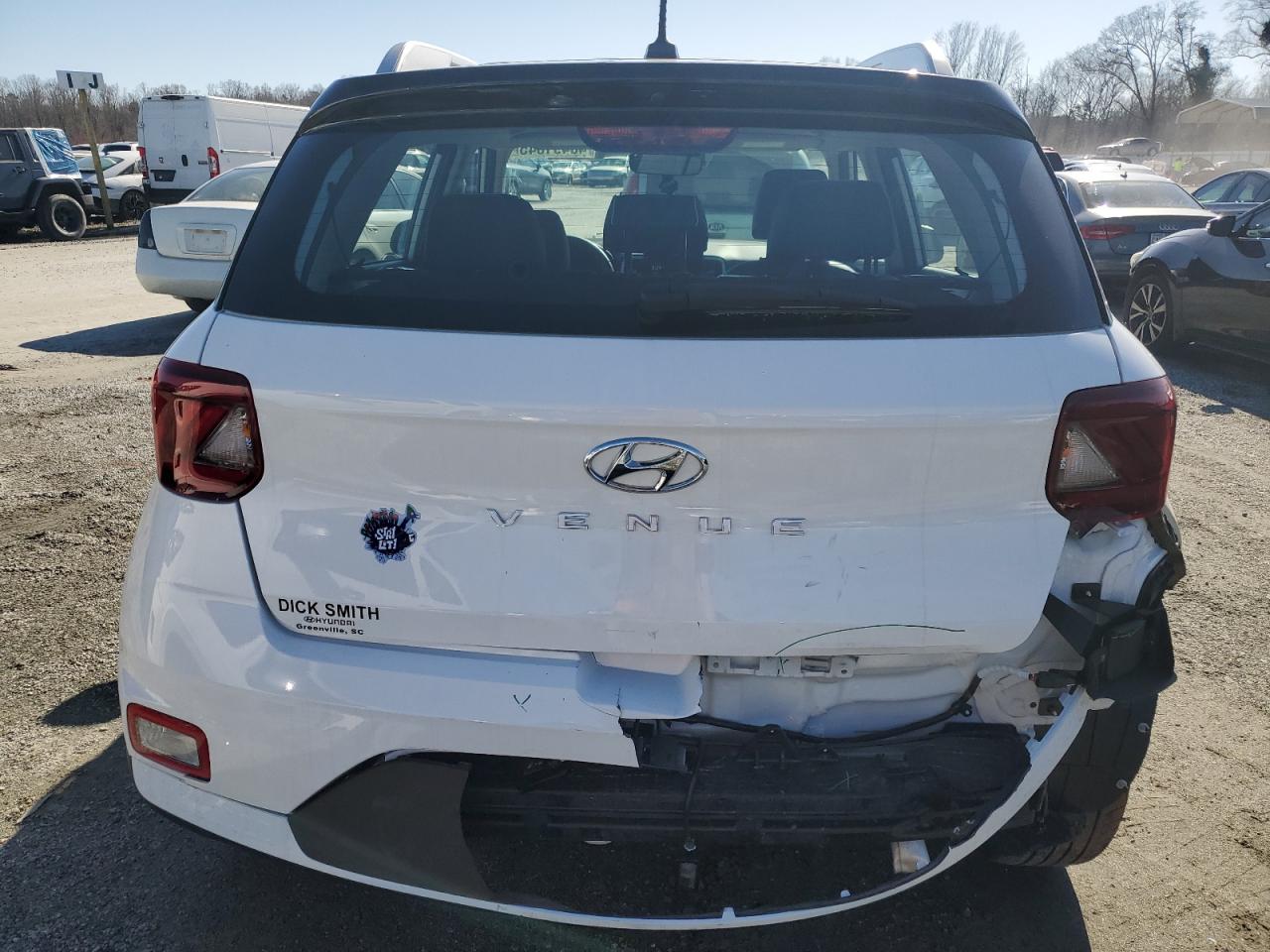 2024 Hyundai Venue - Image 6