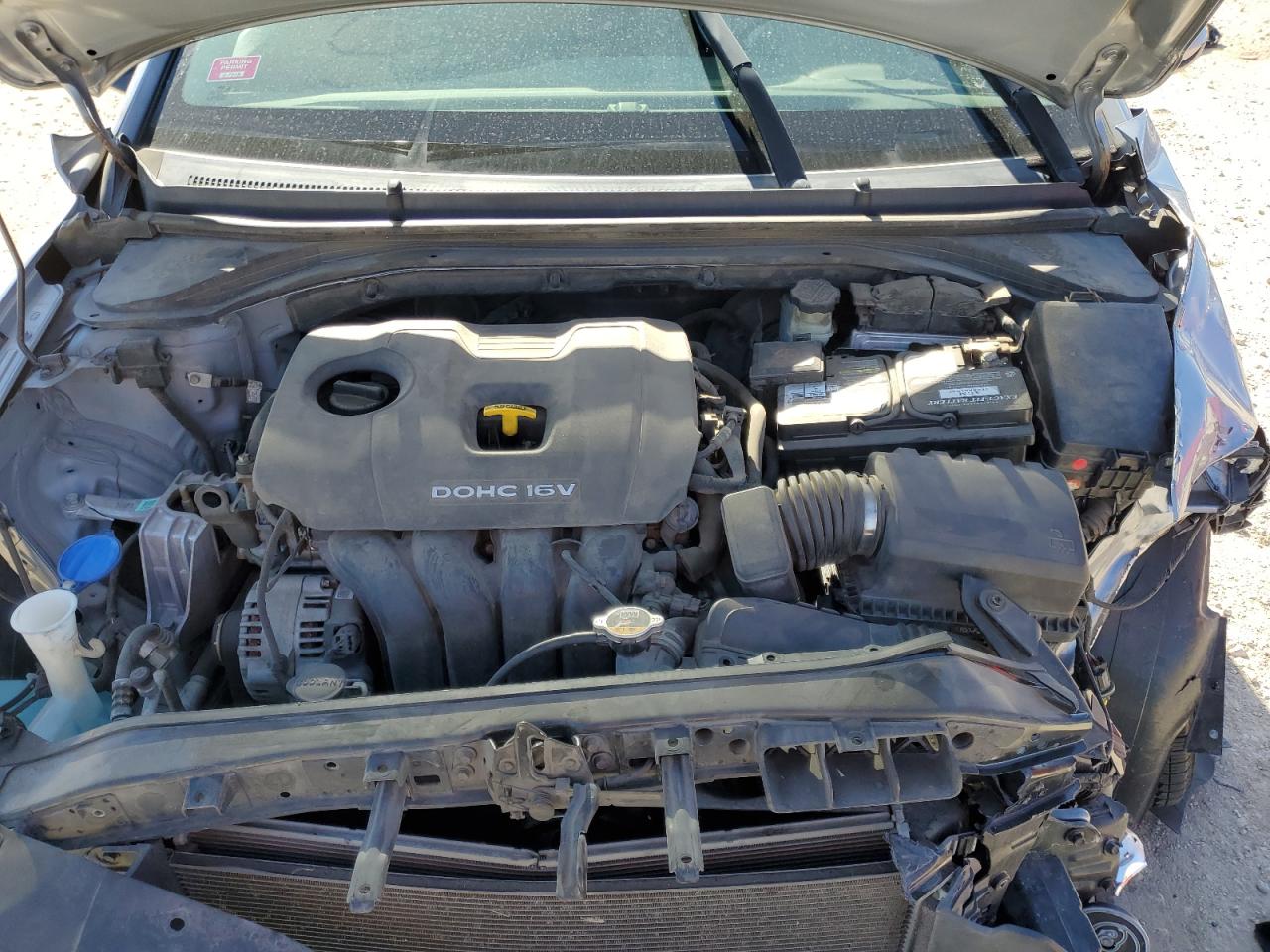 2017 Hyundai Elantra - Image 11