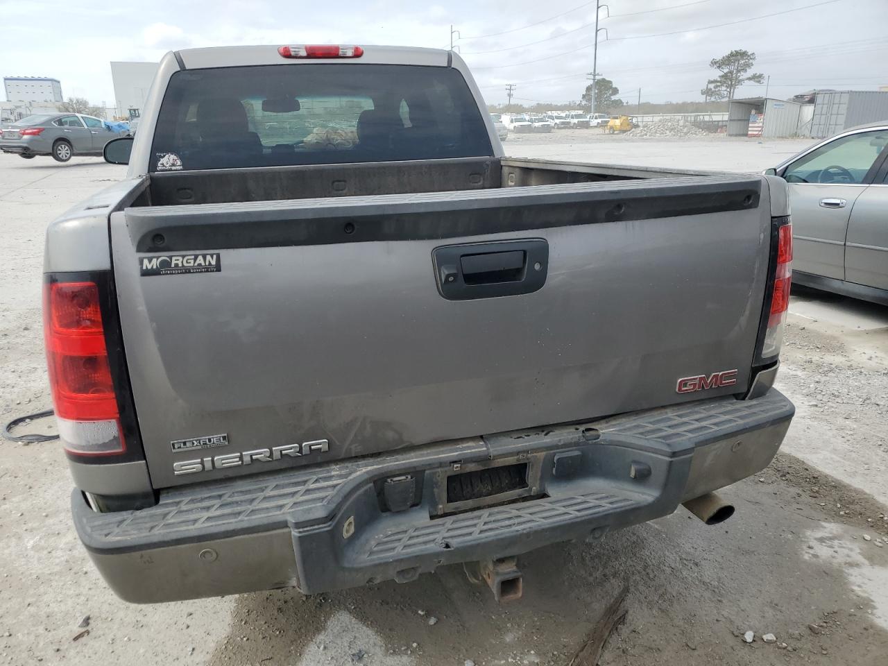 2009 GMC Sierra - Image 6