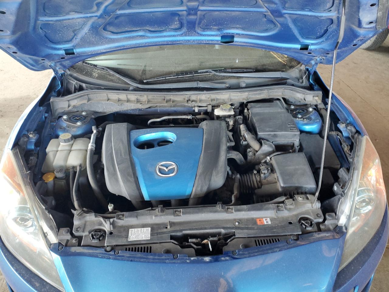 2012 Mazda 3 - Image 11