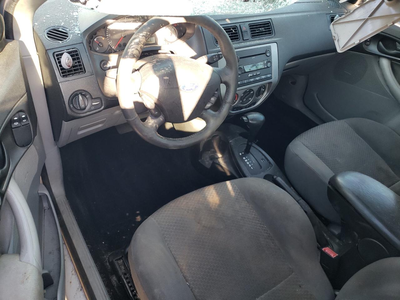 2005 Ford Focus - Image 8