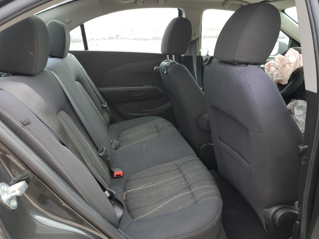 2015 Chevrolet Sonic - Image 10