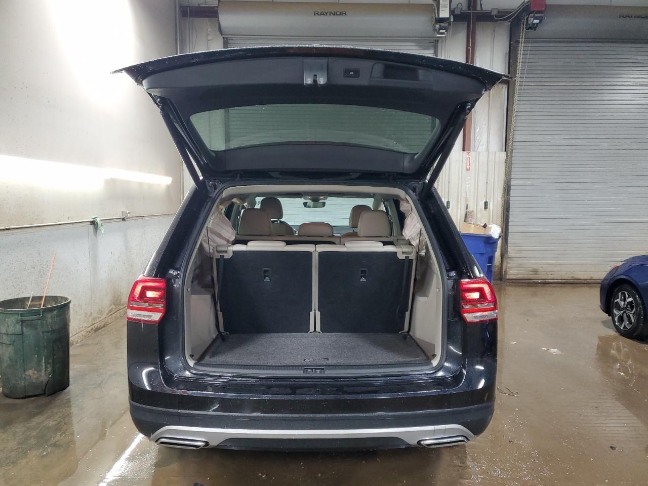 2018 Volkswagen Atlas - Image 6