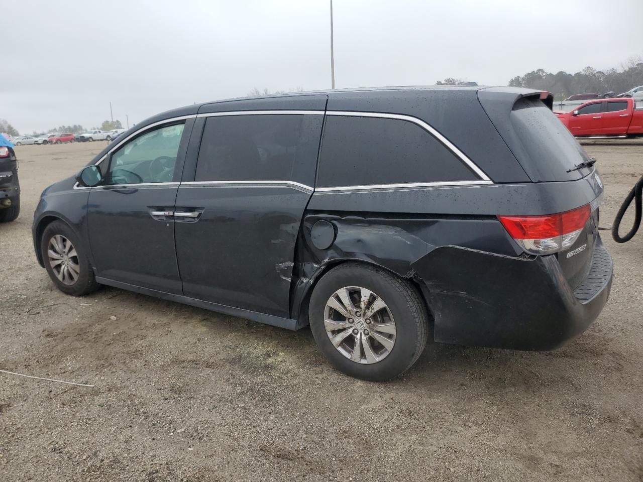 2016 Honda Odyssey - Image 2