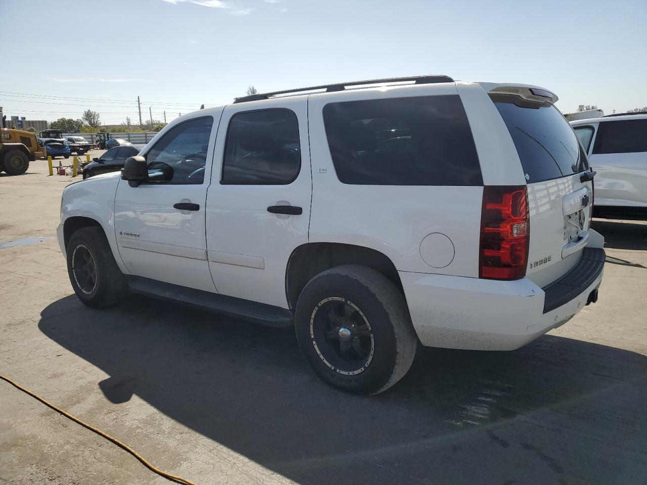 2009 Chevrolet Tahoe - Image 2