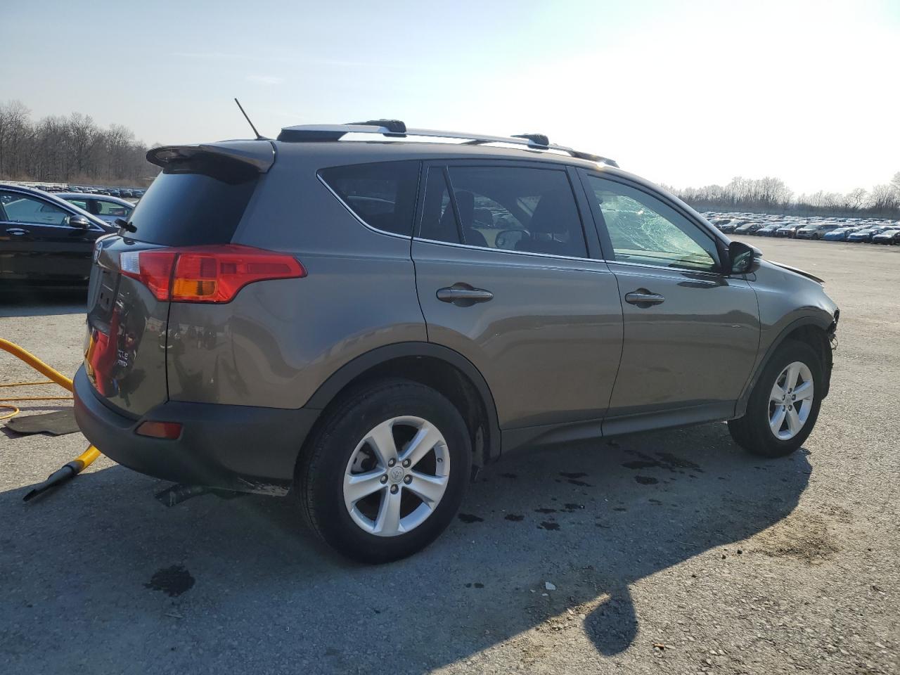 2014 Toyota RAV 4 - Image 3